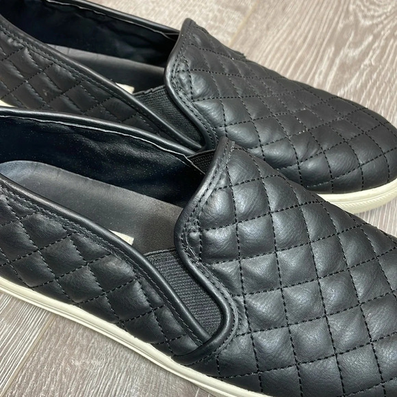 Steve Madden Ecentrcq Quilted Black Slip On Shoes 9.5 - Picture 16 of 16